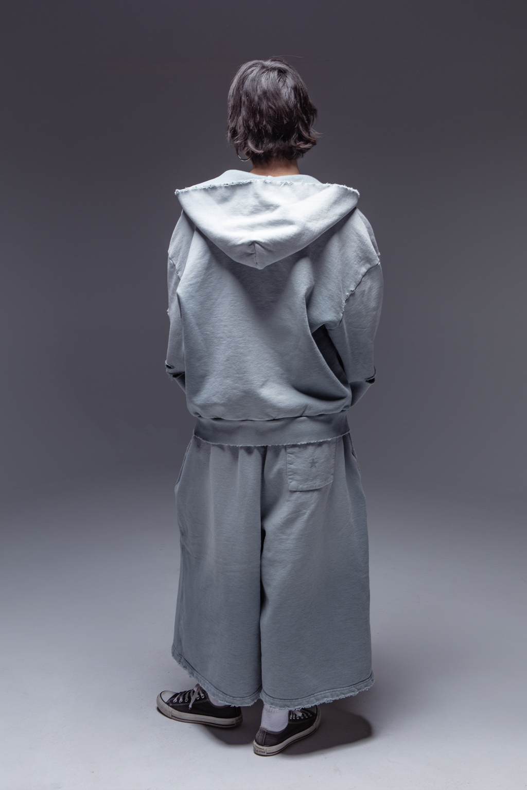 Distressed Zip Up Hoodie 02
